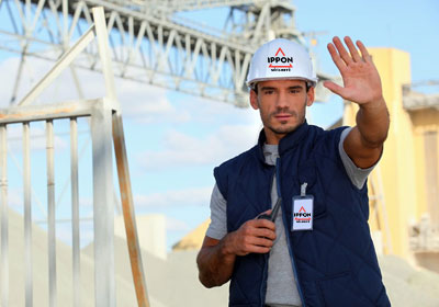 sécurité de tous les outils de travail et matériaux